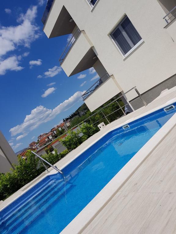 Apartments Diamond Podstrana Exterior photo